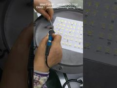 235LM/W ALUMINIUM LAMPAR surya LAMPAR halaman yang digunakan di jalanan.