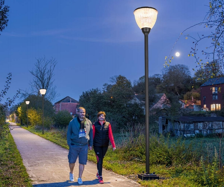 Blog perusahaan terbaru tentang What Are the Best All-Weather Courtyard Lights for Residential Projects?